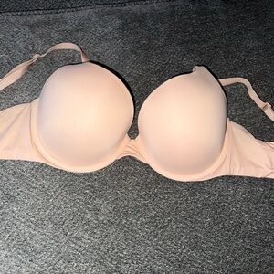 NWOT Victorious Secret T-Shirt Bra